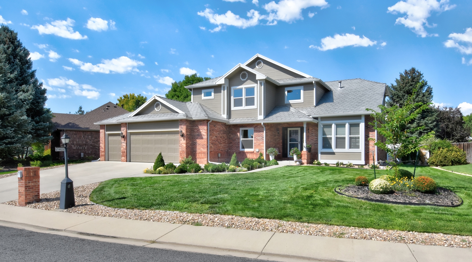 8021 Fox Hill Dr, Longmont, CO 80504